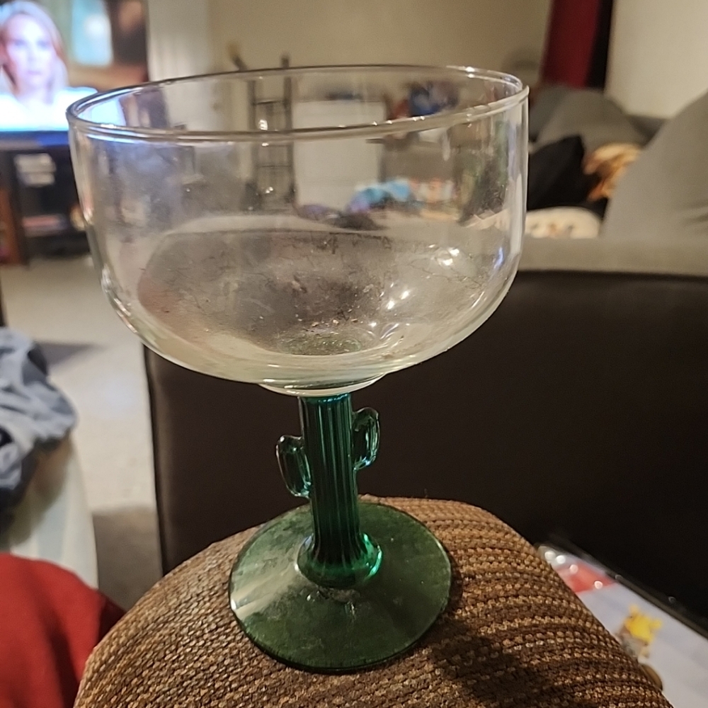 Cactus Green Wine Glass